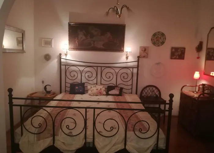 Violetta Apartmanlakas *